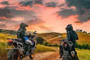 adventure-riders-sunset-hilltop