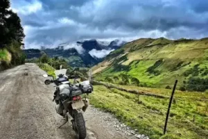colombia-adventure-motorcycle-mountain-pass